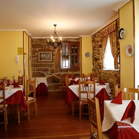 Vicente Risco Hotel Castro Caldelas
